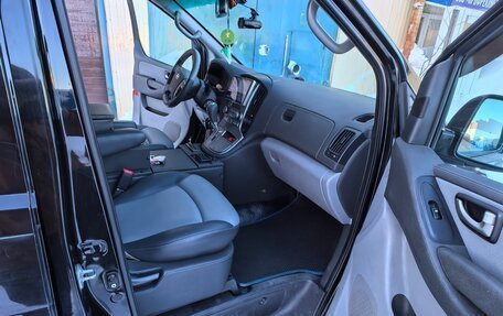 Hyundai Grand Starex Grand Starex I рестайлинг 2, 2012 год, 1 700 000 рублей, 19 фотография