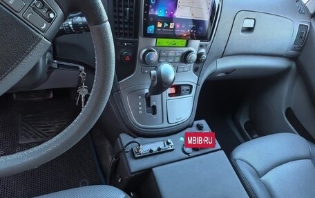 Hyundai Grand Starex Grand Starex I рестайлинг 2, 2012 год, 1 700 000 рублей, 29 фотография