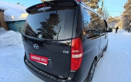 Hyundai Grand Starex Grand Starex I рестайлинг 2, 2012 год, 1 700 000 рублей, 37 фотография