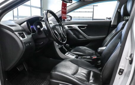 Hyundai Avante, 2010 год, 850 000 рублей, 10 фотография