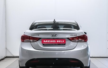 Hyundai Avante, 2010 год, 850 000 рублей, 4 фотография