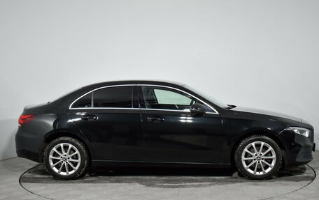 Mercedes-Benz A-Класс, 2019 год, 2 529 000 рублей, 4 фотография