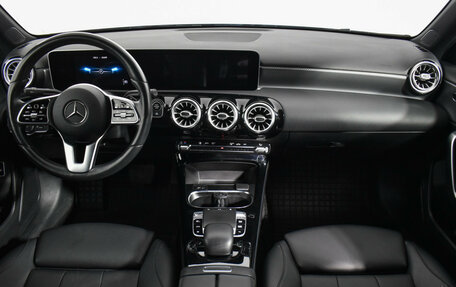 Mercedes-Benz A-Класс, 2019 год, 2 529 000 рублей, 13 фотография