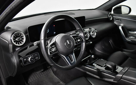 Mercedes-Benz A-Класс, 2019 год, 2 529 000 рублей, 9 фотография