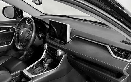 Toyota RAV4, 2019 год, 3 290 000 рублей, 11 фотография