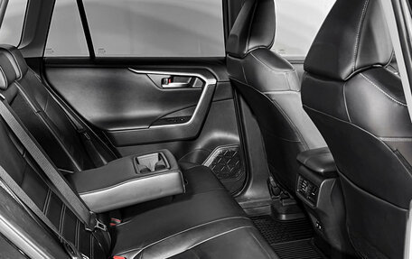 Toyota RAV4, 2019 год, 3 290 000 рублей, 12 фотография