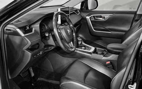 Toyota RAV4, 2019 год, 3 290 000 рублей, 14 фотография