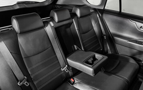 Toyota RAV4, 2019 год, 3 290 000 рублей, 13 фотография