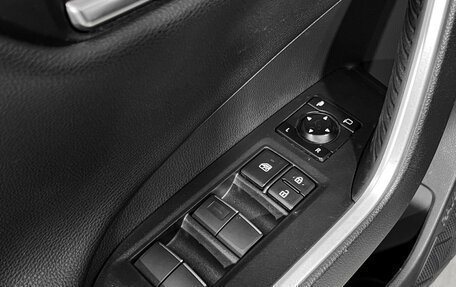 Toyota RAV4, 2019 год, 3 290 000 рублей, 17 фотография