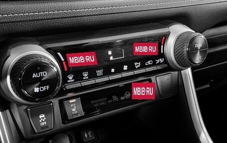 Toyota RAV4, 2019 год, 3 290 000 рублей, 23 фотография