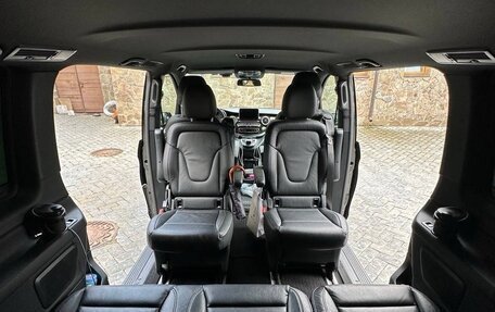 Mercedes-Benz V-Класс, 2018 год, 4 450 000 рублей, 6 фотография