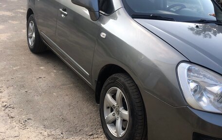 KIA Carens III (RP), 2011 год, 750 000 рублей, 6 фотография