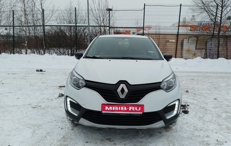 Renault Kaptur I рестайлинг, 2019 год, 1 300 000 рублей, 1 фотография
