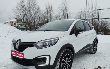 Renault Kaptur I рестайлинг, 2019 год, 1 300 000 рублей, 2 фотография
