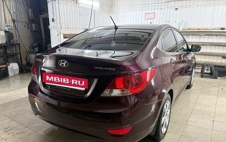 Hyundai Solaris II рестайлинг, 2011 год, 650 000 рублей, 6 фотография