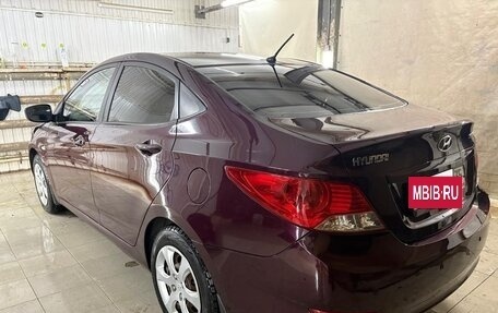 Hyundai Solaris II рестайлинг, 2011 год, 650 000 рублей, 7 фотография