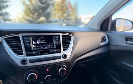 Hyundai Solaris II рестайлинг, 2019 год, 1 399 000 рублей, 17 фотография