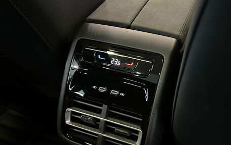 Volkswagen Tiguan, 2025 год, 4 800 000 рублей, 33 фотография