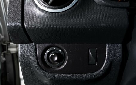 Renault Sandero II рестайлинг, 2015 год, 700 000 рублей, 16 фотография