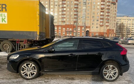 Volvo V40 Cross Country I, 2018 год, 2 500 000 рублей, 5 фотография