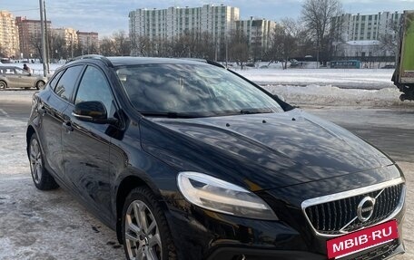 Volvo V40 Cross Country I, 2018 год, 2 500 000 рублей, 2 фотография