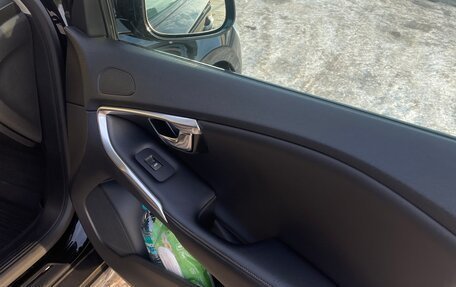 Volvo V40 Cross Country I, 2018 год, 2 500 000 рублей, 11 фотография