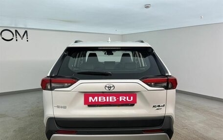 Toyota RAV4, 2025 год, 4 390 000 рублей, 4 фотография