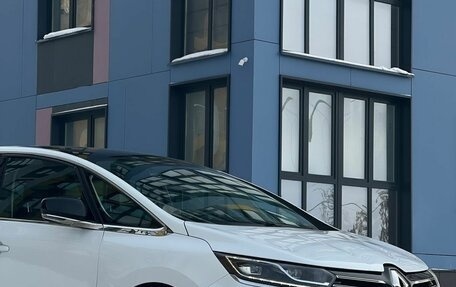 Renault Espace V рестайлинг, 2017 год, 2 050 000 рублей, 1 фотография