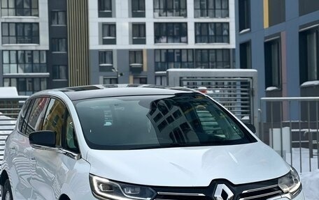 Renault Espace V рестайлинг, 2017 год, 2 050 000 рублей, 5 фотография