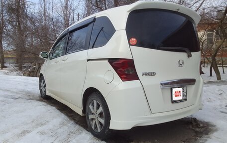 Honda Freed I, 2010 год, 850 000 рублей, 4 фотография