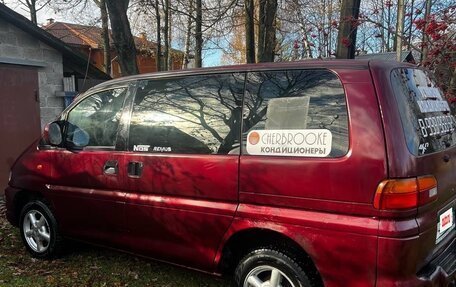 Mitsubishi Space Gear I рестайлинг, 1998 год, 270 000 рублей, 3 фотография