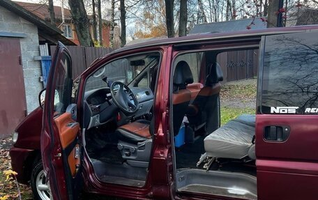 Mitsubishi Space Gear I рестайлинг, 1998 год, 270 000 рублей, 4 фотография