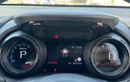 Toyota Yaris, 2021 год, 1 251 000 рублей, 17 фотография