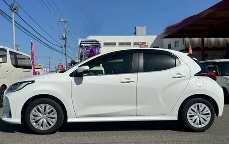 Toyota Yaris, 2021 год, 1 251 000 рублей, 8 фотография