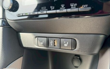 Toyota Yaris, 2021 год, 1 251 000 рублей, 22 фотография