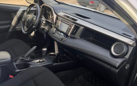 Toyota RAV4, 2015 год, 2 200 000 рублей, 9 фотография