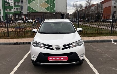 Toyota RAV4, 2015 год, 2 200 000 рублей, 5 фотография