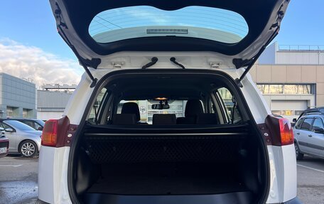 Toyota RAV4, 2015 год, 2 200 000 рублей, 21 фотография