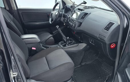 Toyota Hilux VII, 2014 год, 2 180 000 рублей, 14 фотография
