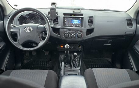 Toyota Hilux VII, 2014 год, 2 180 000 рублей, 16 фотография