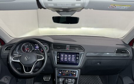 Volkswagen Tiguan II, 2021 год, 2 999 000 рублей, 13 фотография