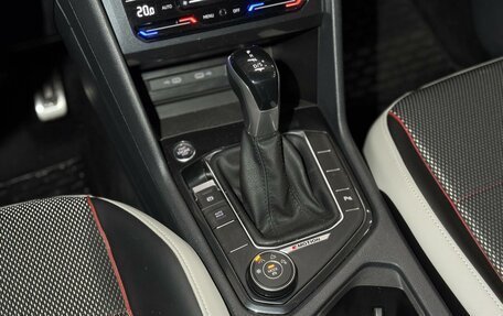 Volkswagen Tiguan II, 2021 год, 2 999 000 рублей, 19 фотография