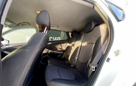 Hyundai Solaris II рестайлинг, 2016 год, 995 000 рублей, 12 фотография