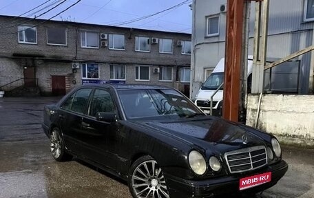 Mercedes-Benz E-Класс, 1997 год, 285 000 рублей, 1 фотография
