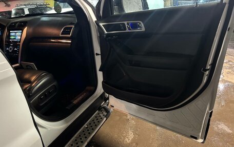 Ford Explorer VI, 2014 год, 1 950 000 рублей, 11 фотография