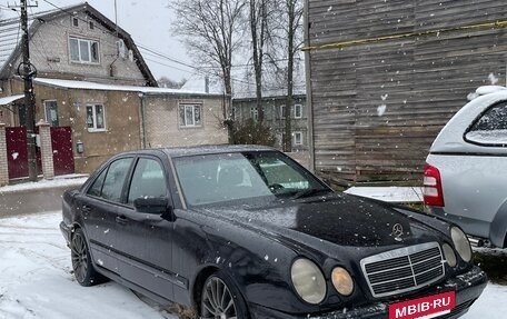 Mercedes-Benz E-Класс, 1997 год, 285 000 рублей, 5 фотография