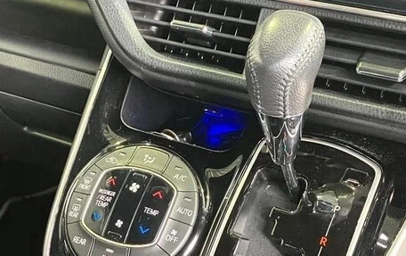 Toyota Voxy III, 2021 год, 2 322 123 рублей, 15 фотография