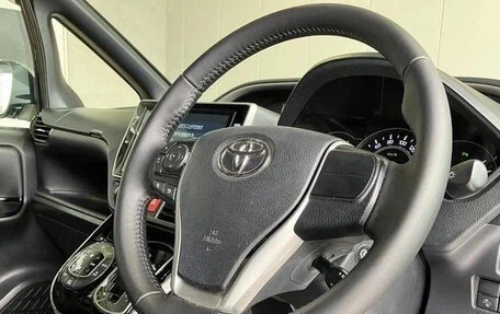 Toyota Voxy III, 2021 год, 2 322 123 рублей, 11 фотография