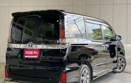 Toyota Voxy III, 2021 год, 2 322 123 рублей, 5 фотография