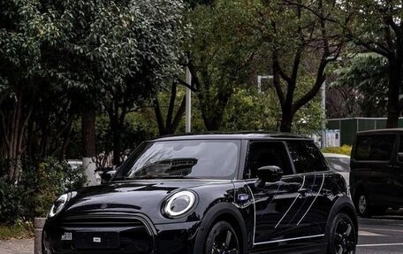 MINI Countryman II (F60), 2023 год, 2 099 999 рублей, 1 фотография